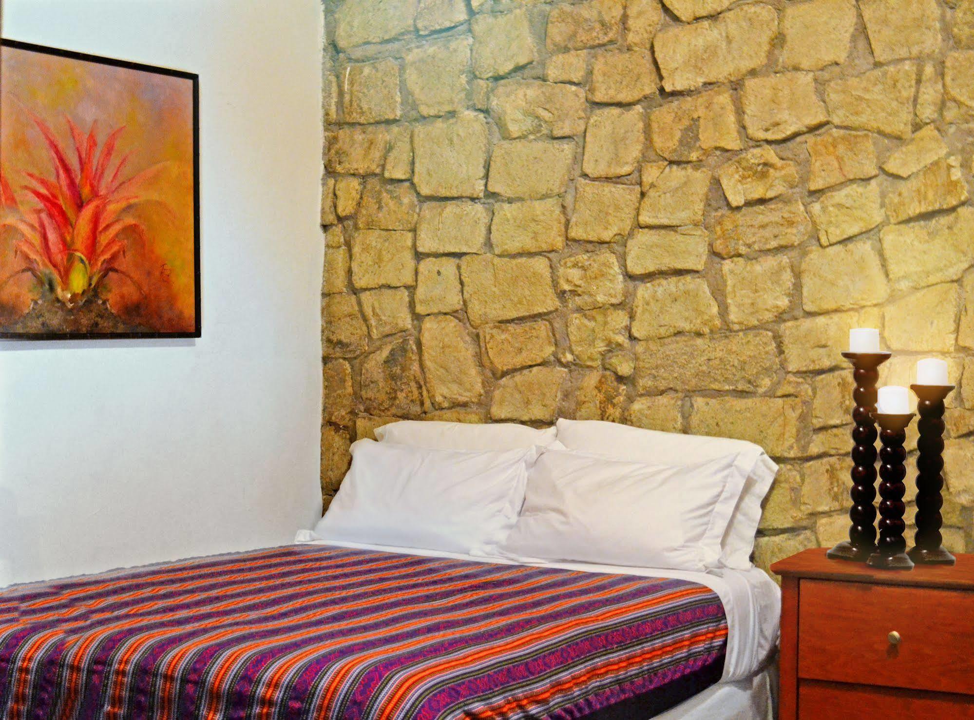 コパン La Casa Rosada Bed & Breakfast エクステリア 写真